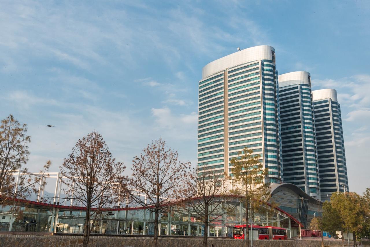 Centaurus Hotel Suites Islamabad Buitenkant foto